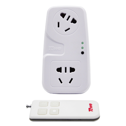  Wireless remote control converter socket 10A for one to two